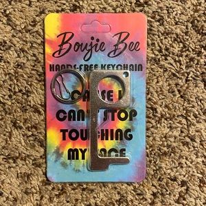 Boujie Bee hands-free car door opener keychain